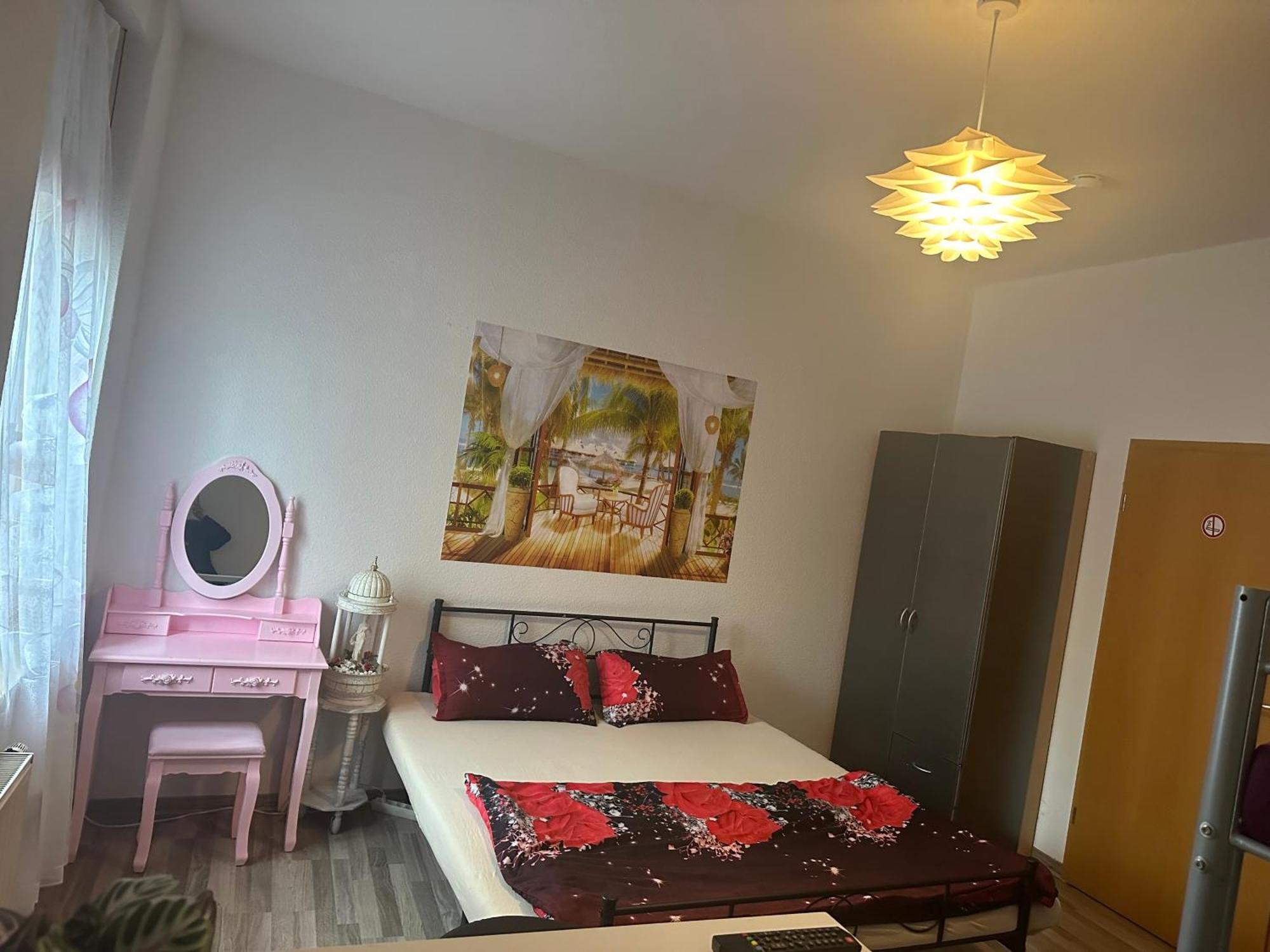 Ferienzimmer Healing Und Montuerwohnung Weißenfels Dış mekan fotoğraf