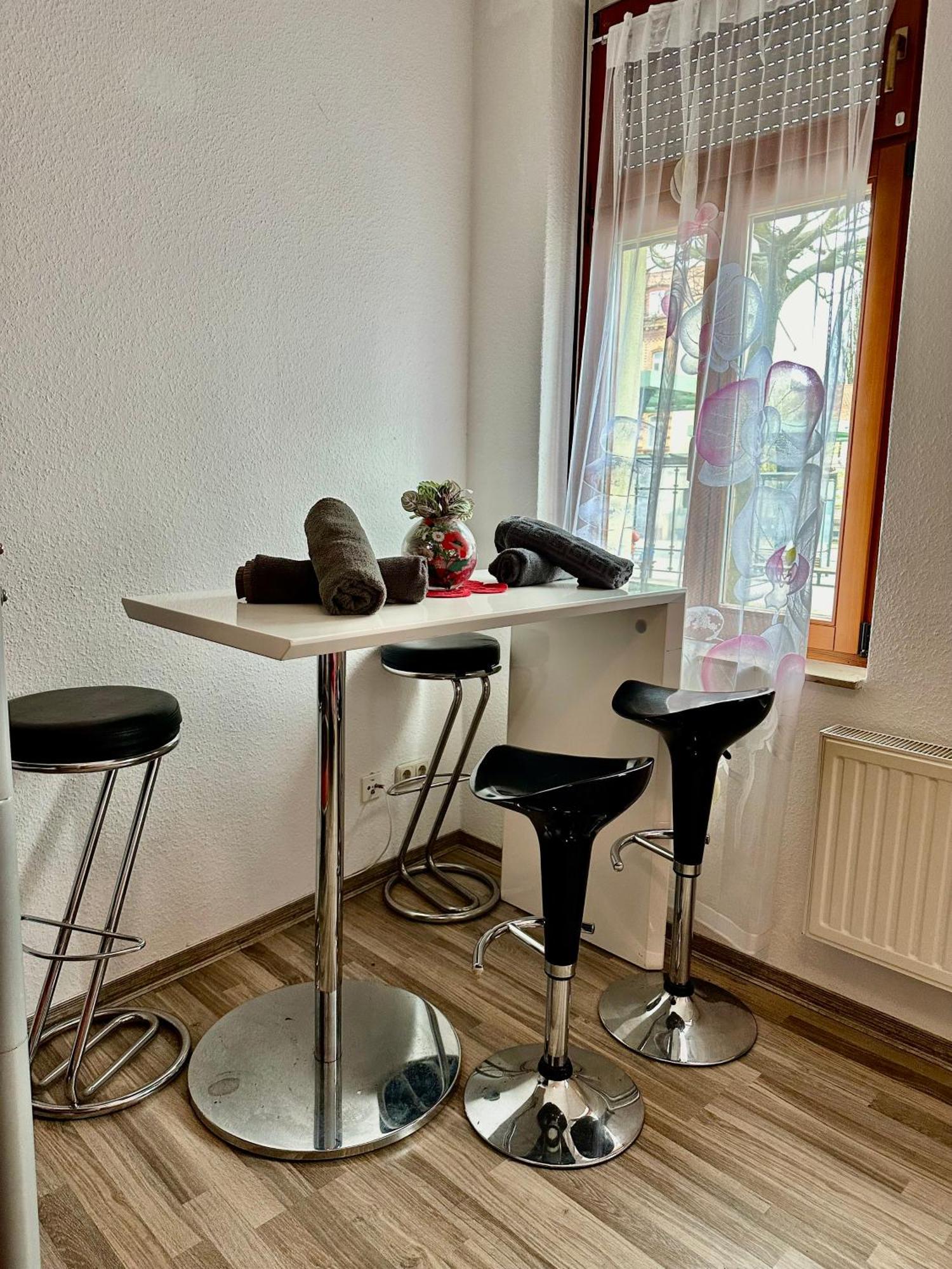 Ferienzimmer Healing Und Montuerwohnung Weißenfels Dış mekan fotoğraf